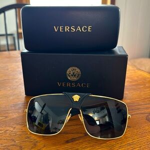 Men’s Versace Sunglasses